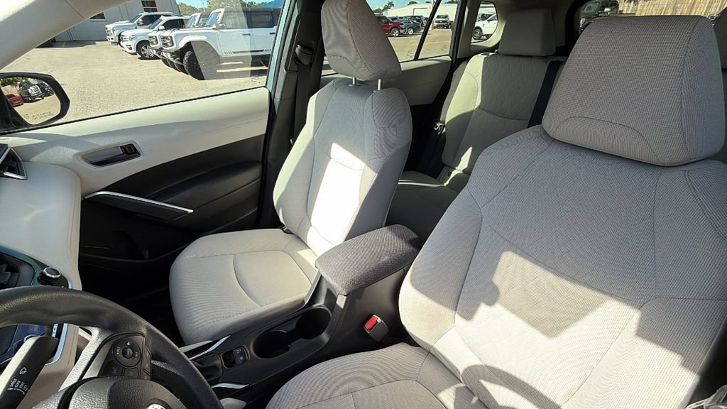 Used 2022 Toyota Corolla Cross L FWD image 21