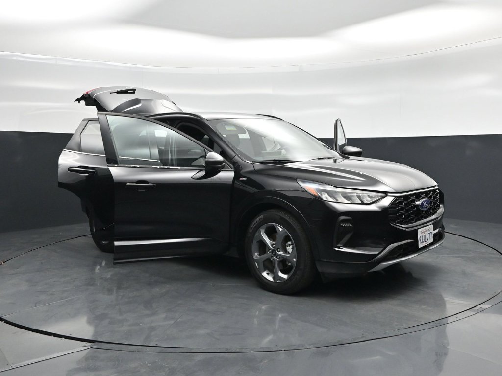 Certified 2023 Ford Escape ST-Line w/ Tech Pack #1 FWD image 28