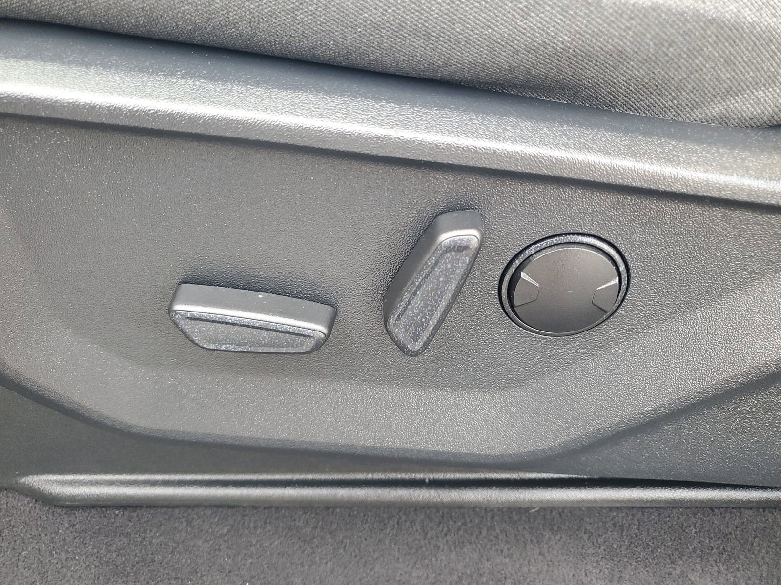 Certified 2023 Ford F150 XLT w/ Equipment Group 302A High image 17