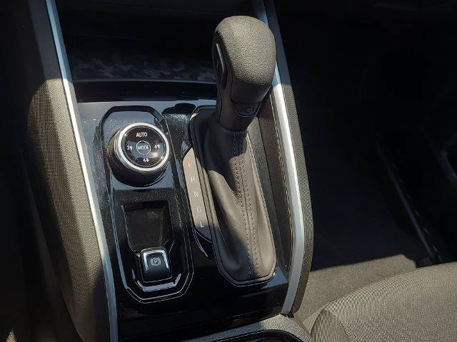 Used 2024 Chevrolet Colorado Trail Boss w/ Advanced Trailering Package AWD/4WD image 25