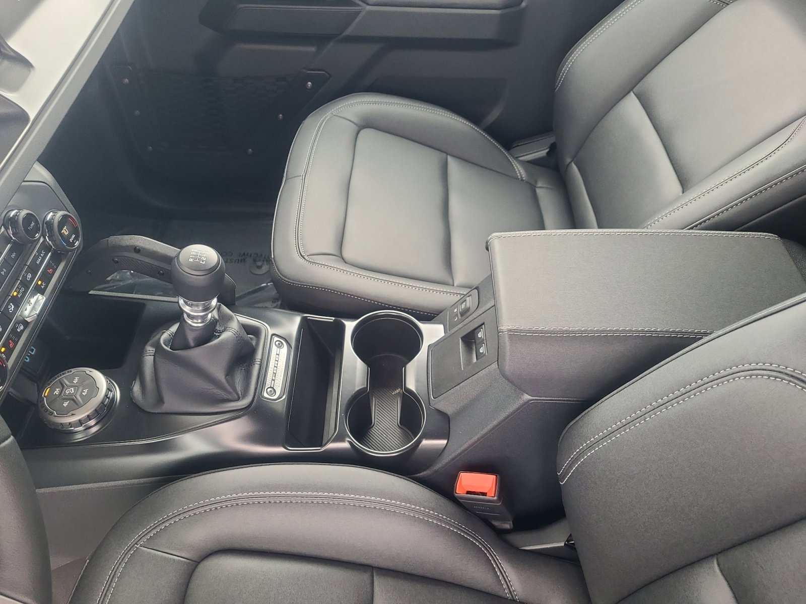 Certified 2025 Ford Bronco Badlands image 15