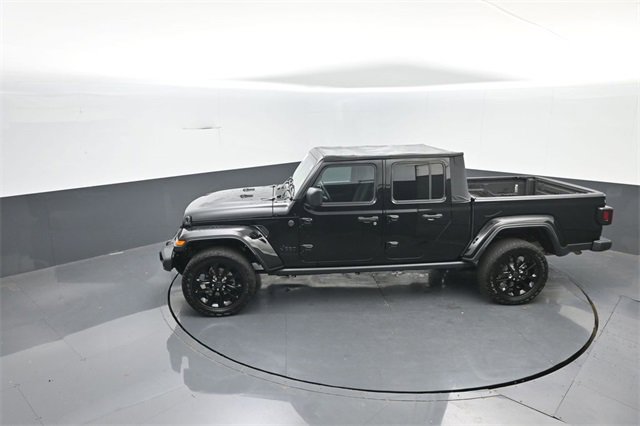 Used 2024 Jeep Gladiator Sport image 27