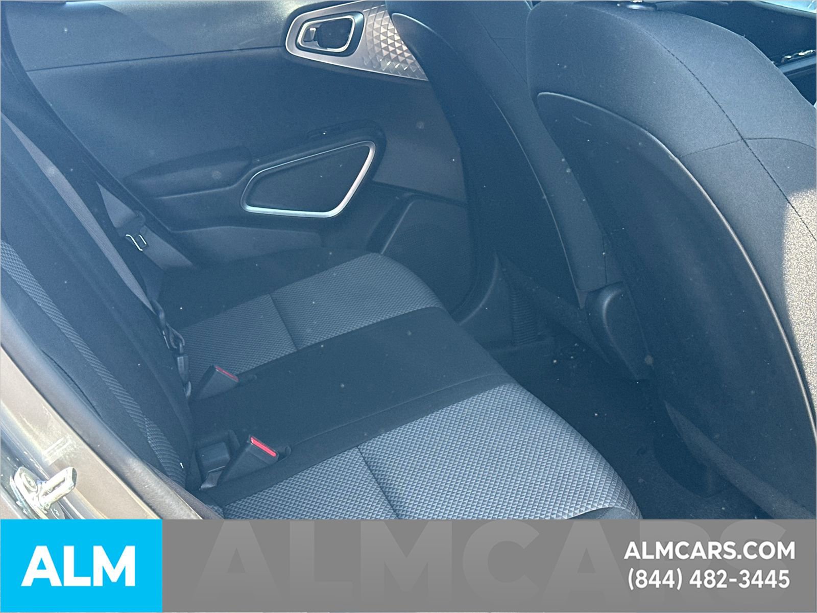 Used 2025 Kia Soul LX w/ LX Technology Package FWD image 34