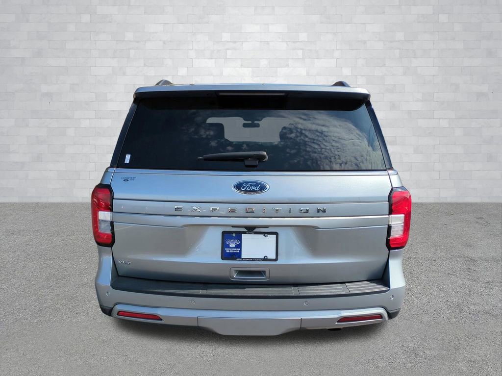 Certified 2024 Ford Expedition XLT image 4