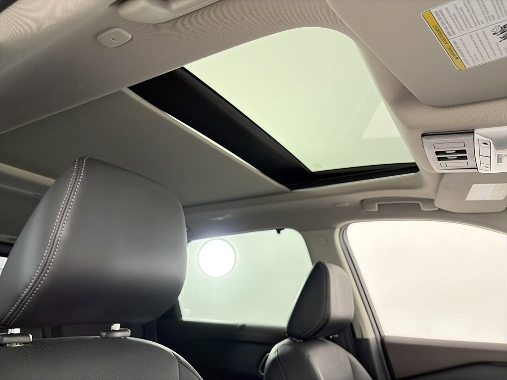 Used 2022 Nissan Rogue Platinum w/ Head-Up Display Package image 32