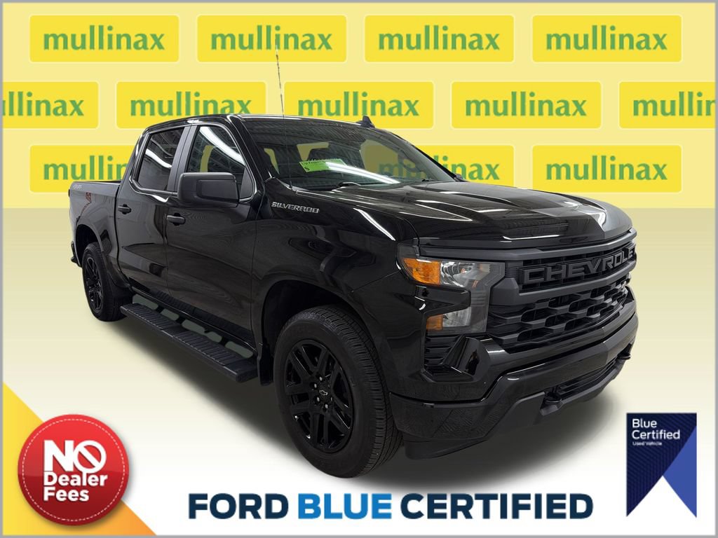 Used 2024 Chevrolet Silverado 1500 Custom AWD/4WD image 1