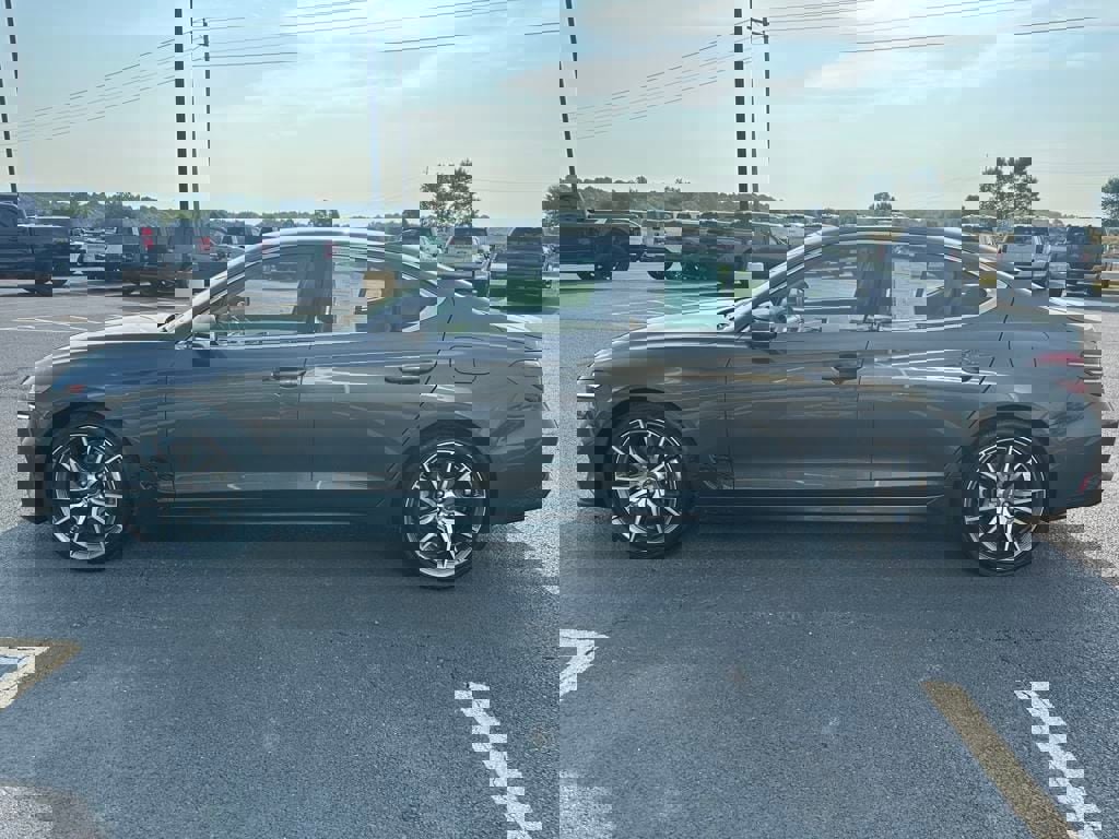 Used 2023 Genesis G70 2.0T image 27