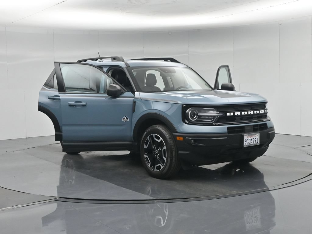 Certified 2023 Ford Bronco Sport Outer Banks w/ Tech Package AWD/4WD image 31