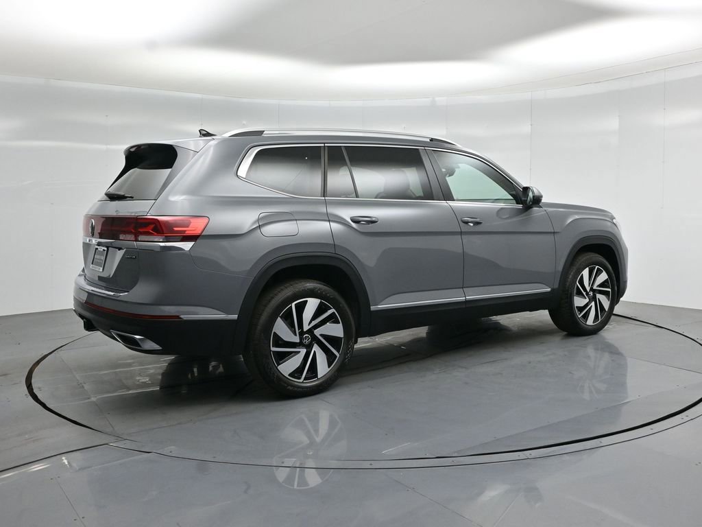 Used 2025 Volkswagen Atlas SEL AWD/4WD image 13