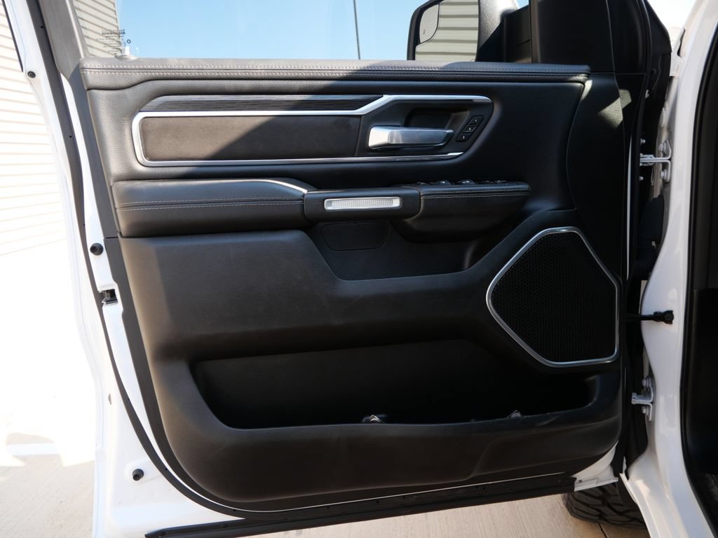 Used 2023 RAM 1500 Laramie AWD/4WD image 19