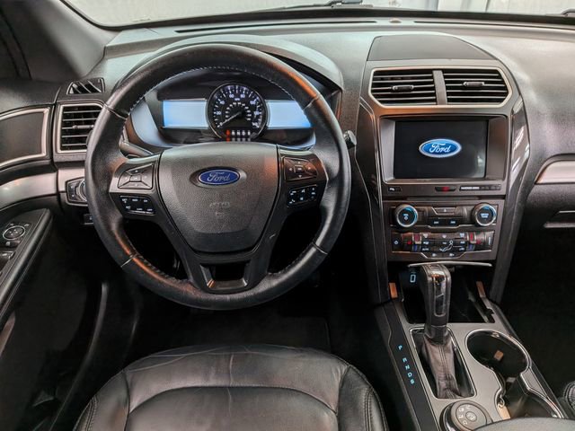 Certified 2017 Ford Explorer XLT w/ Equipment Group 202A AWD/4WD image 25
