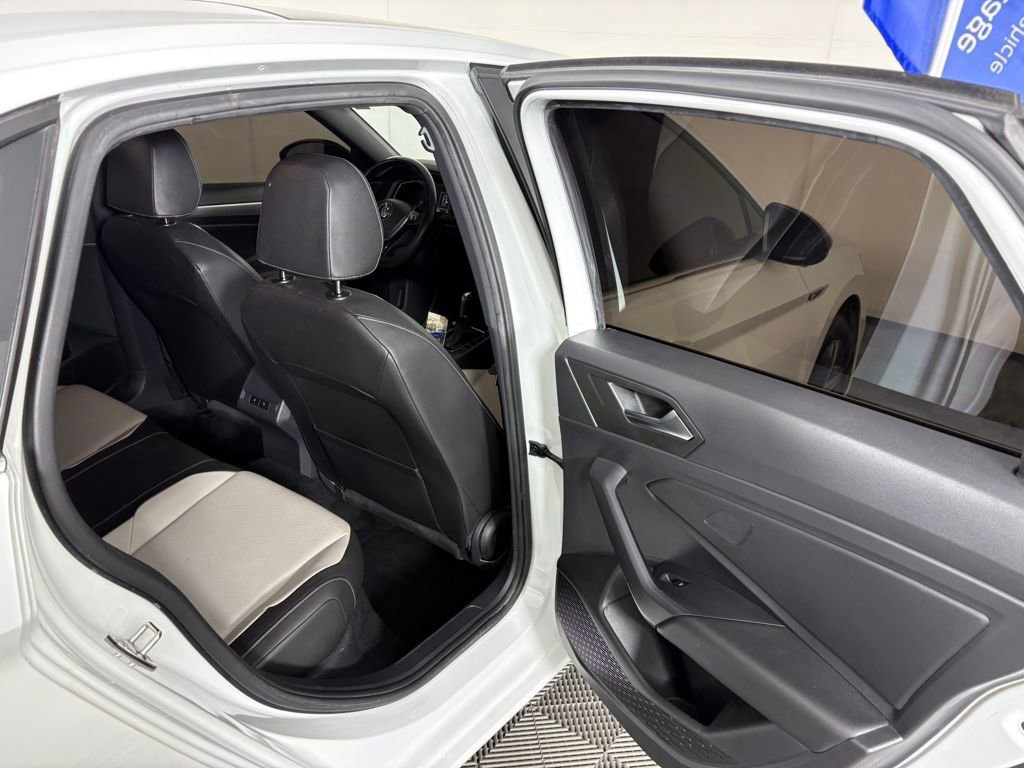 Used 2019 Volkswagen Jetta R-Line w/ R-Line Cold Weather Package image 32