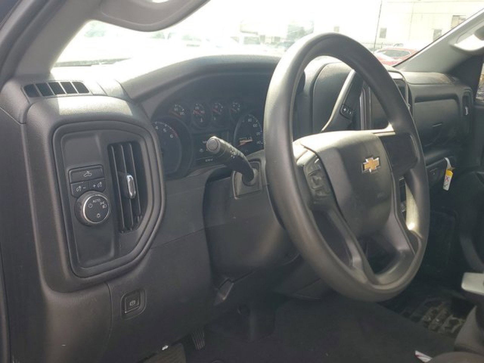 Used 2022 Chevrolet Silverado 1500 Custom image 5