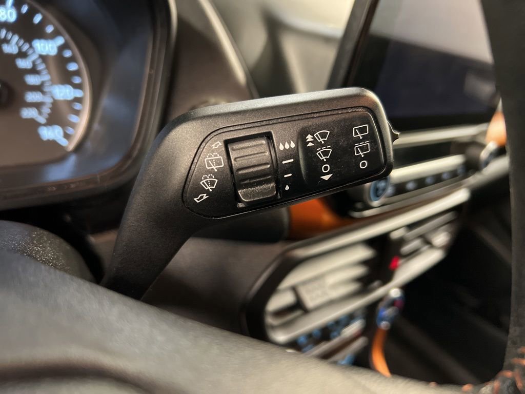 Certified 2022 Ford EcoSport SE w/ SE Appearance Package image 23