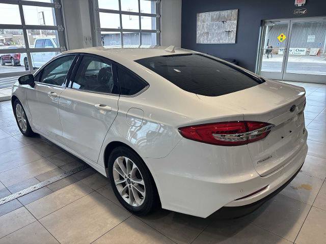 Certified 2019 Ford Fusion SE image 3