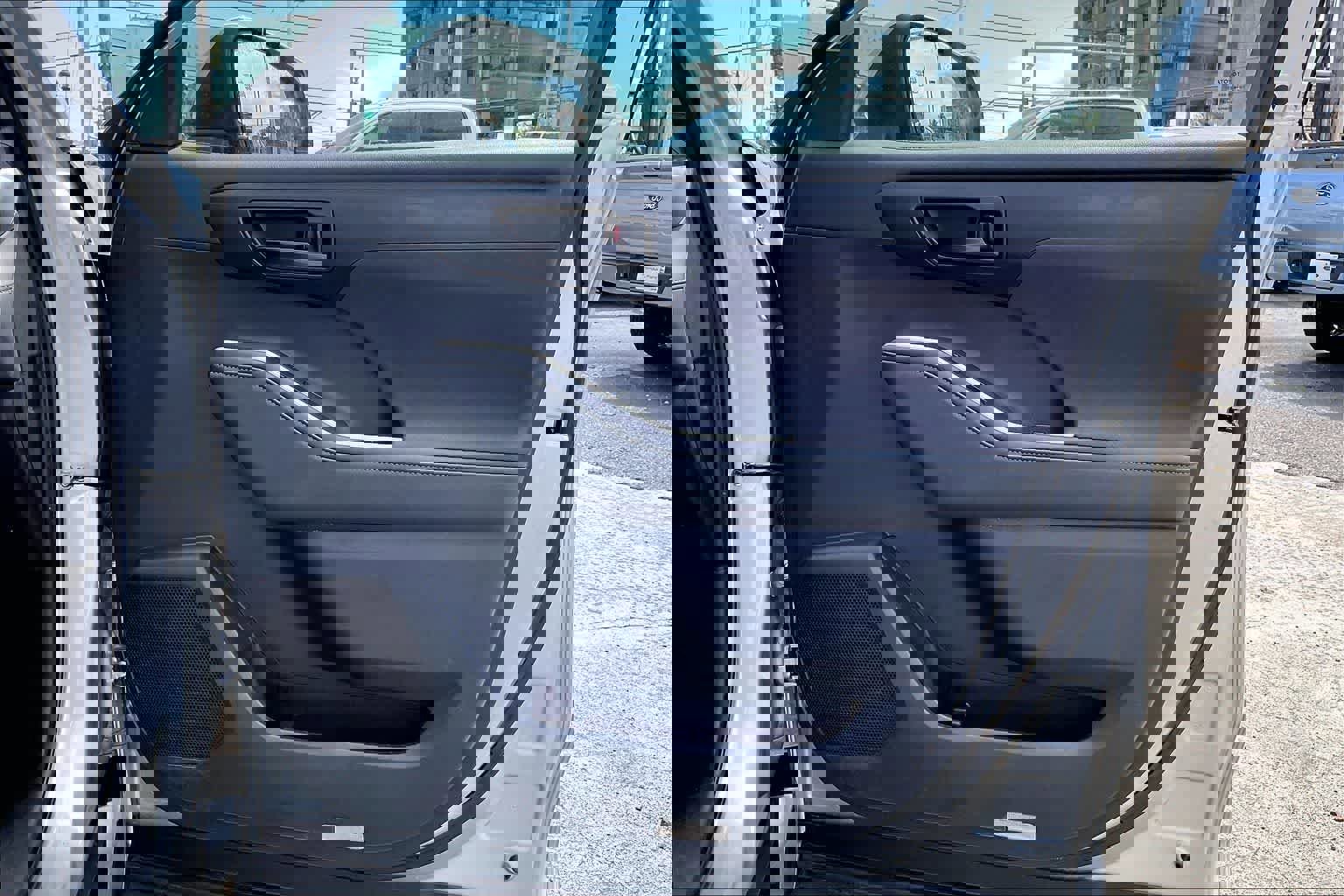 Used 2023 Toyota Highlander L FWD image 28