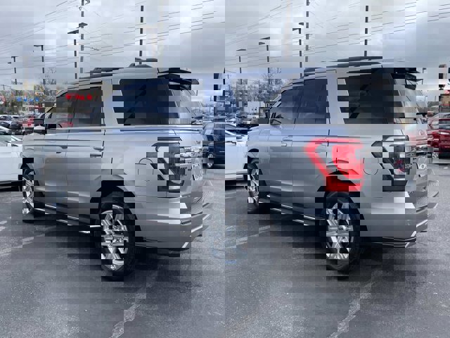 Certified 2020 Ford Expedition XLT w/ Equipment Group 202A image 10