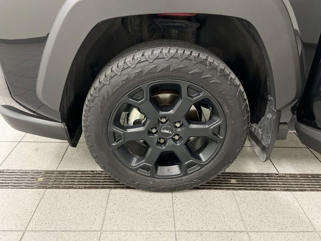 Used 2023 Toyota RAV4 TRD Off-Road w/ TRD Off-Road Weather Package AWD/4WD image 10