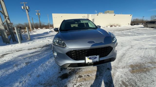 Certified 2022 Ford Escape Titanium image 3