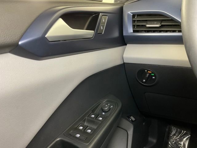 Used 2023 Volkswagen Taos SE image 19