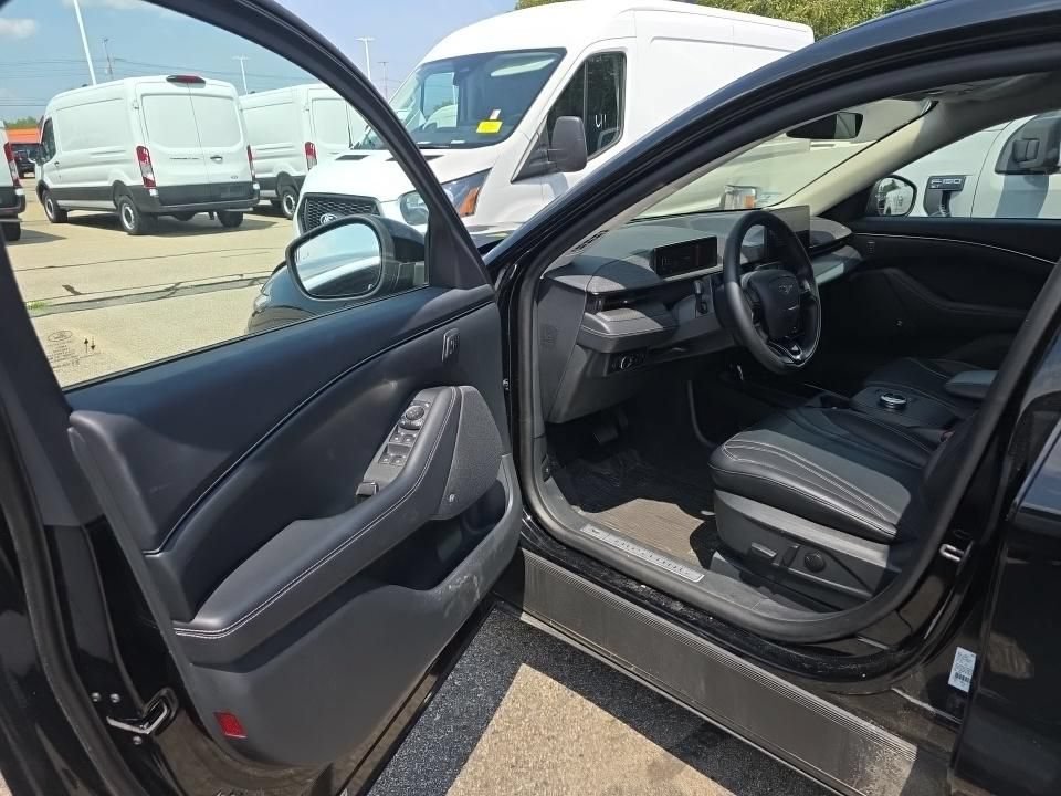 Certified 2023 Ford Mustang Mach-E Premium AWD/4WD image 5