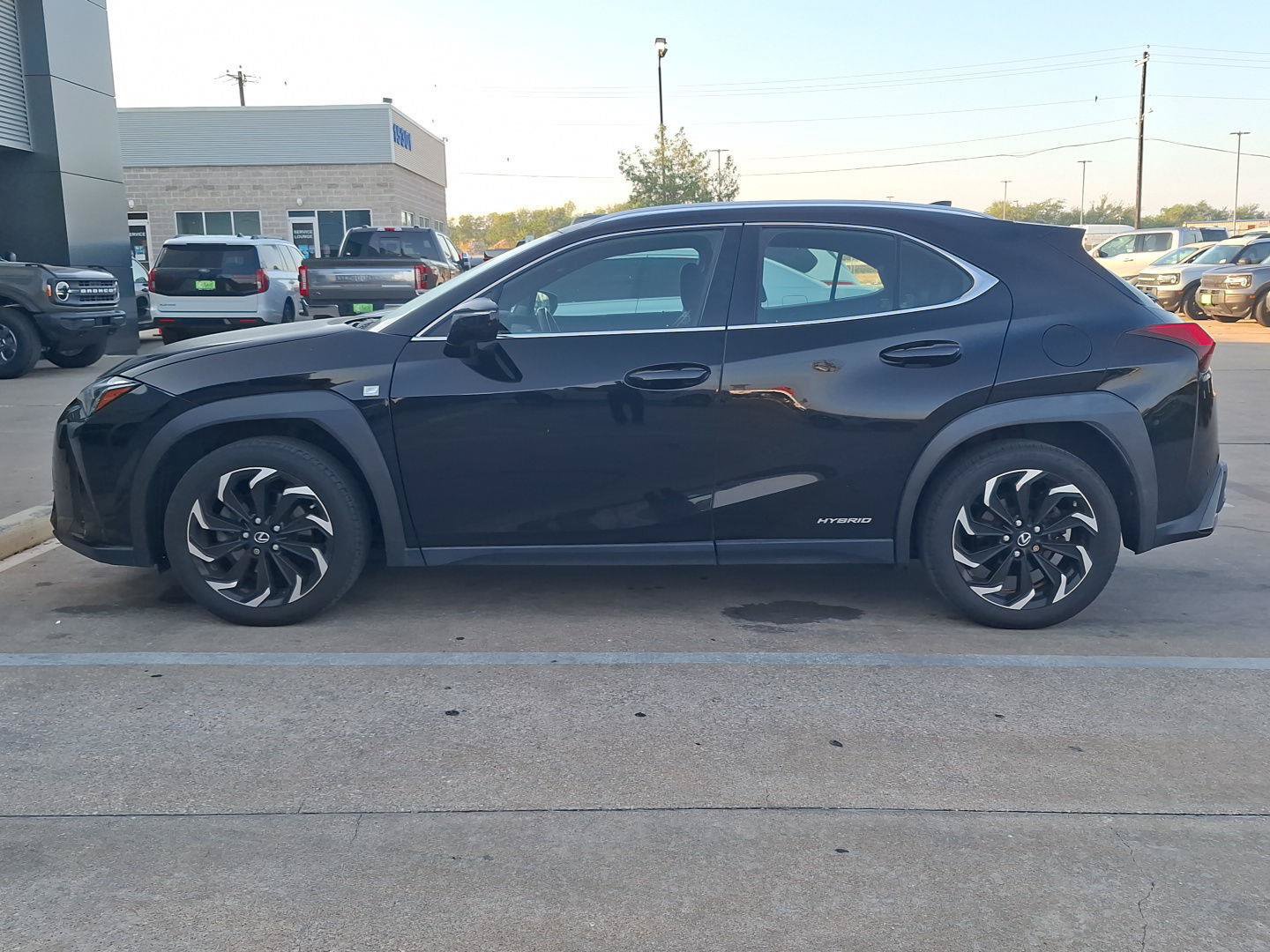Used 2020 Lexus UX 250h F Sport w/ F Sport Premium Package AWD/4WD image 32