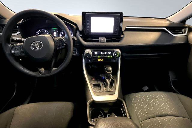 Used 2020 Toyota RAV4 XLE image 16