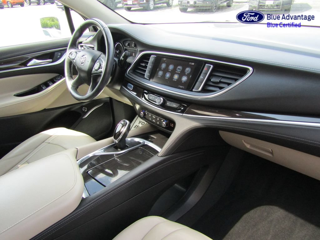 Used 2019 Buick Enclave Essence w/ LPO, Hit The Road Package AWD/4WD image 23