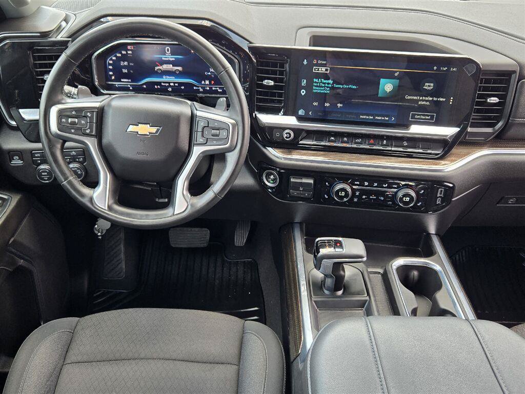 Used 2024 Chevrolet Silverado 1500 LT w/ Z71 Off-Road Package AWD/4WD image 24