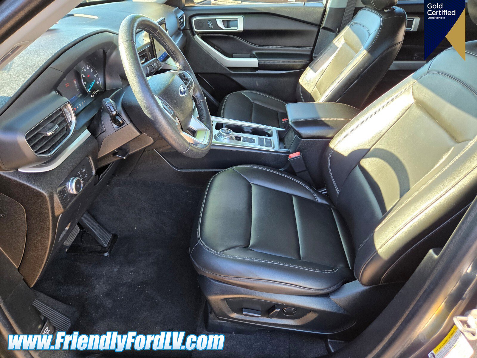 Certified 2022 Ford Explorer XLT w/ Equipment Group 202A image 9