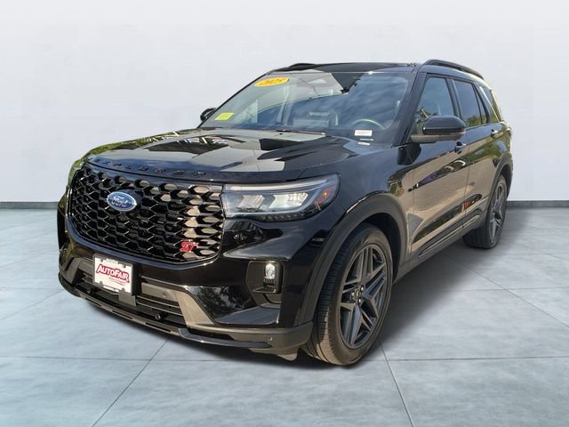 Certified 2025 Ford Explorer ST AWD/4WD image 3