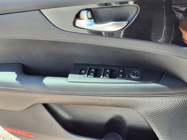 Used 2024 Kia Forte GT-Line w/ GT-Line Premium Package FWD image 17