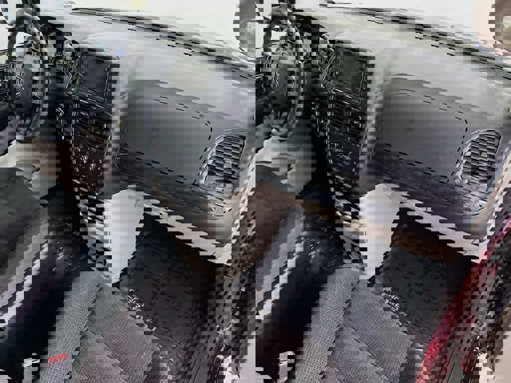 Used 2018 Dodge Grand Caravan SE w/ UConnect Hands-Free Group image 34