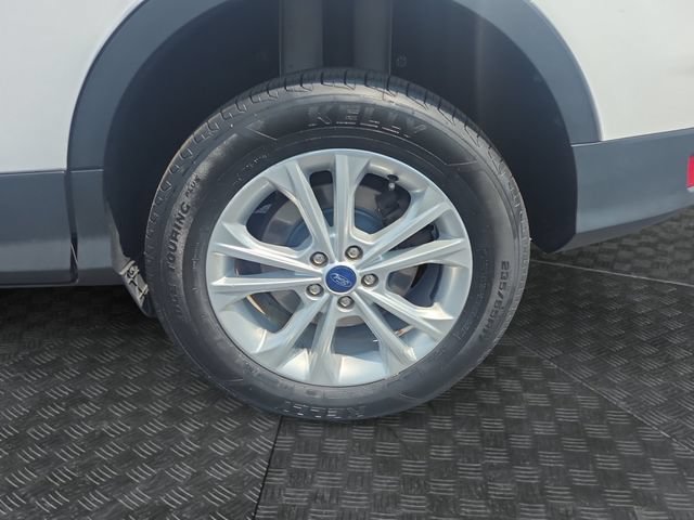 Certified 2017 Ford Escape SE w/ Equipment Group 201A AWD/4WD image 16