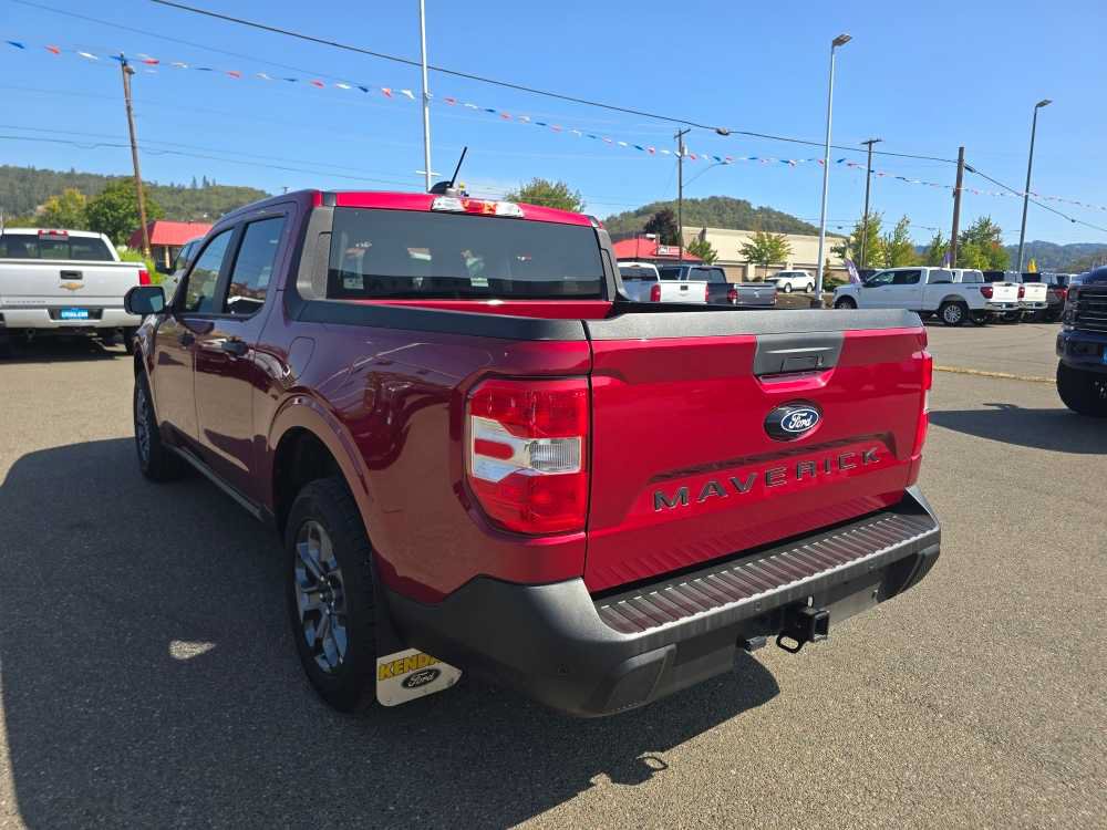 Certified 2025 Ford Maverick XLT w/ XLT Luxury Package FWD image 2