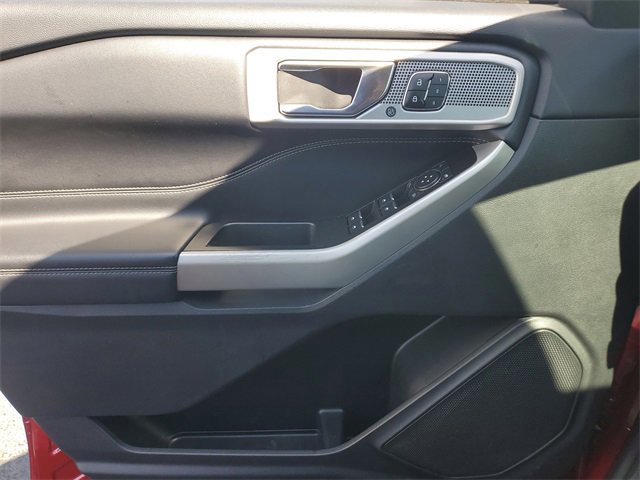 Certified 2021 Ford Explorer Limited w/ Hybrid Equipment Group 310A image 17