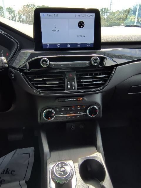 Certified 2025 Ford Escape ST-Line Select AWD/4WD image 21