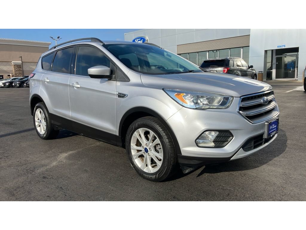 Certified 2017 Ford Escape SE w/ Equipment Group 201A image 7