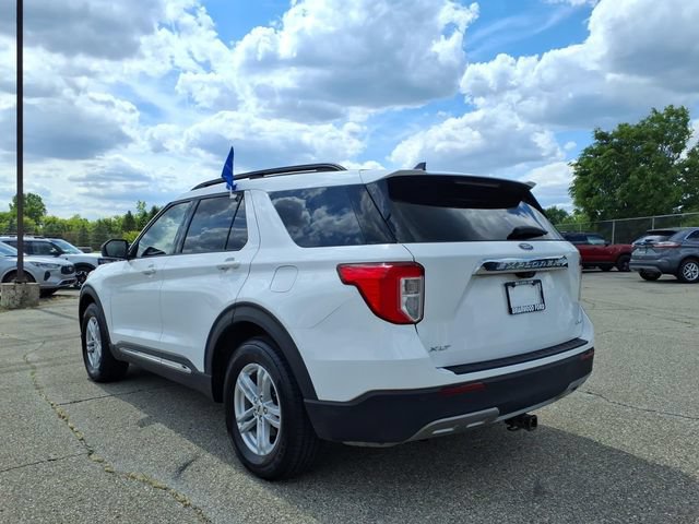 Certified 2021 Ford Explorer XLT w/ Equipment Group 202A AWD/4WD image 8