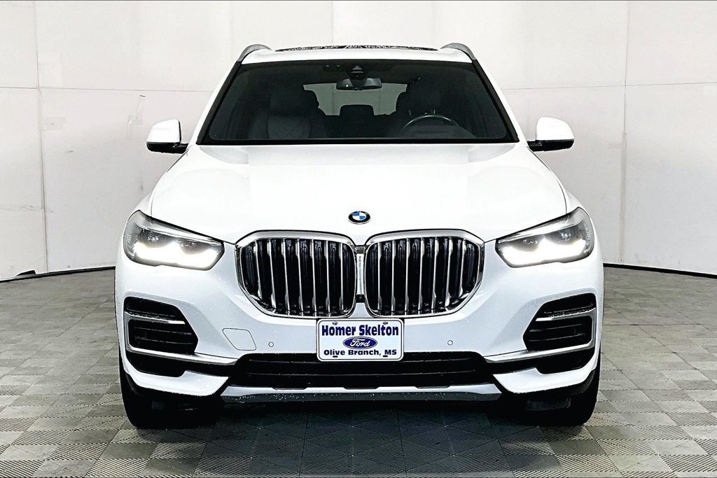 Used 2023 BMW X5 xDrive40i AWD/4WD image 3
