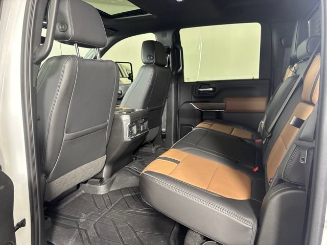 Used 2023 Chevrolet Silverado 2500 High Country w/ Technology Package AWD/4WD image 11