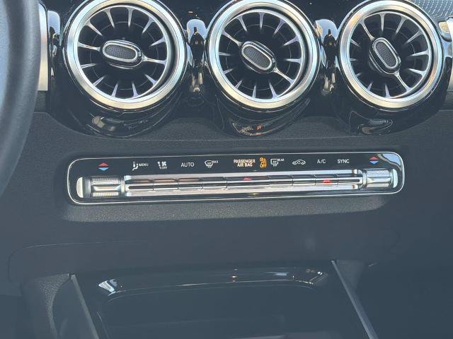 Used 2022 Mercedes-Benz GLB 250 image 16
