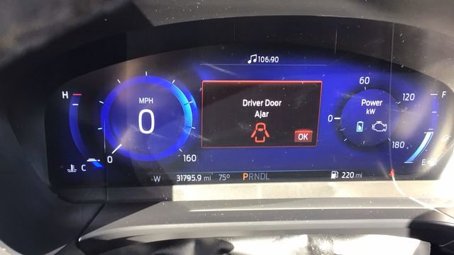 Certified 2022 Ford Escape Titanium image 23