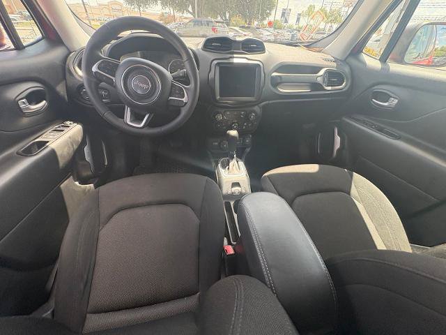 Used 2023 Jeep Renegade Latitude AWD/4WD image 7
