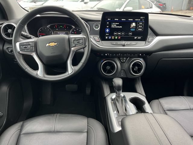 Used 2024 Chevrolet Blazer LT FWD image 17