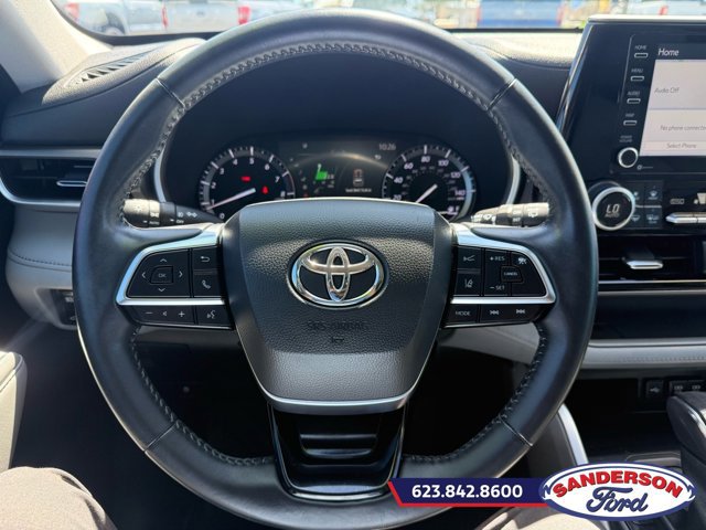 Used 2021 Toyota Highlander XLE AWD/4WD image 13