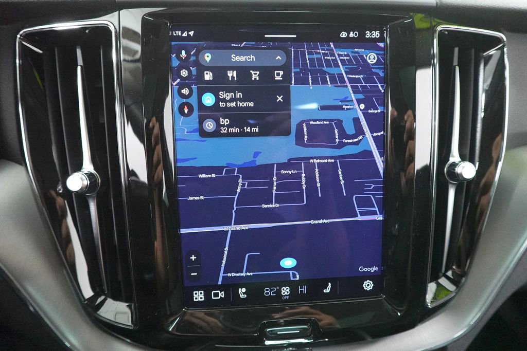 Used 2023 Volvo XC60 B5 Core image 19