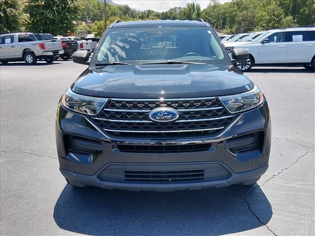 Certified 2023 Ford Explorer XLT RWD image 9