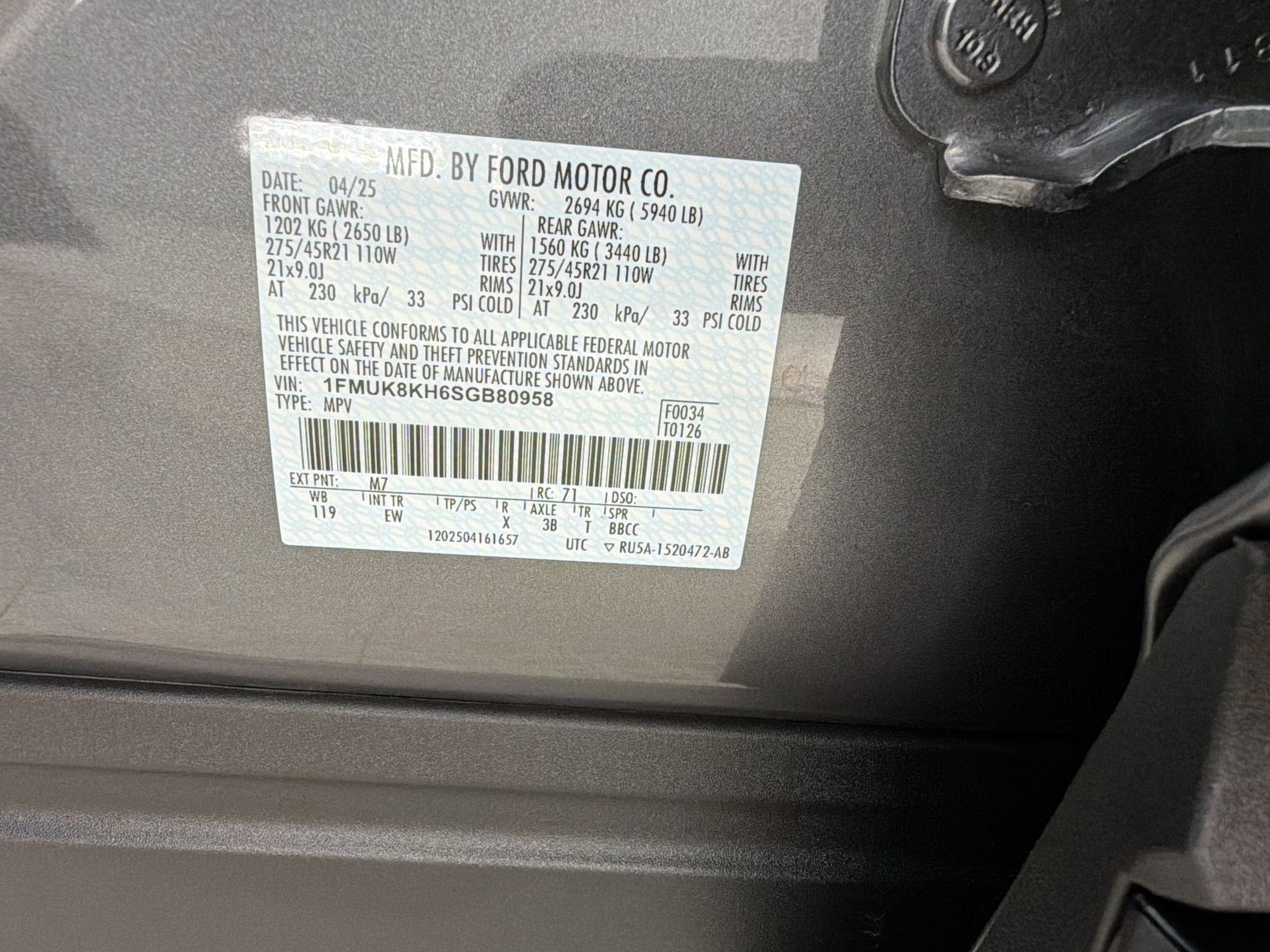Certified 2025 Ford Explorer ST-Line w/ ST-Line Street Pack AWD/4WD image 18