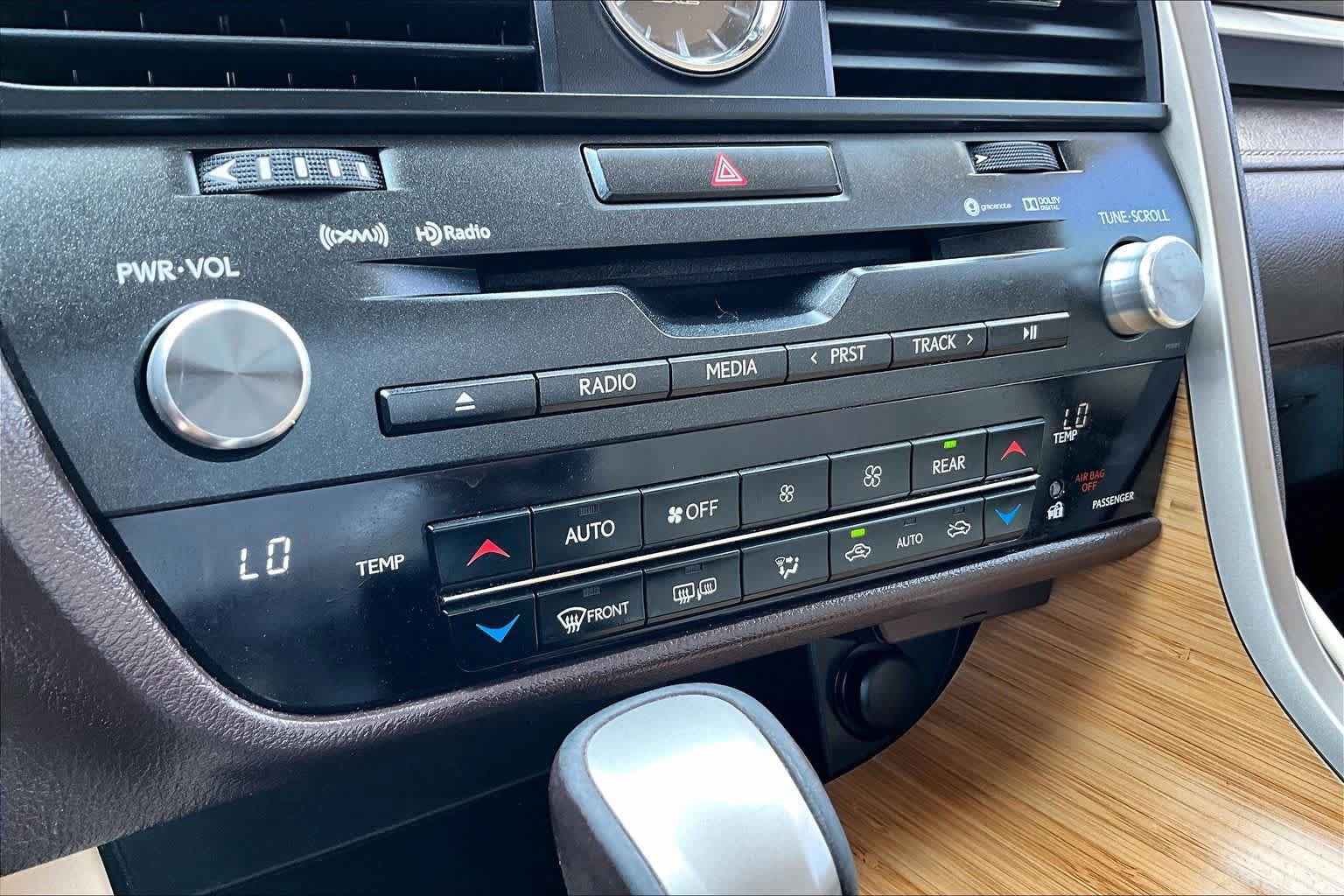 Used 2018 Lexus RX 450hL Premium w/ Premium Package AWD/4WD image 36